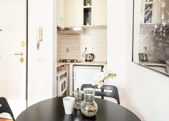 White Flat Termini Daire Roma