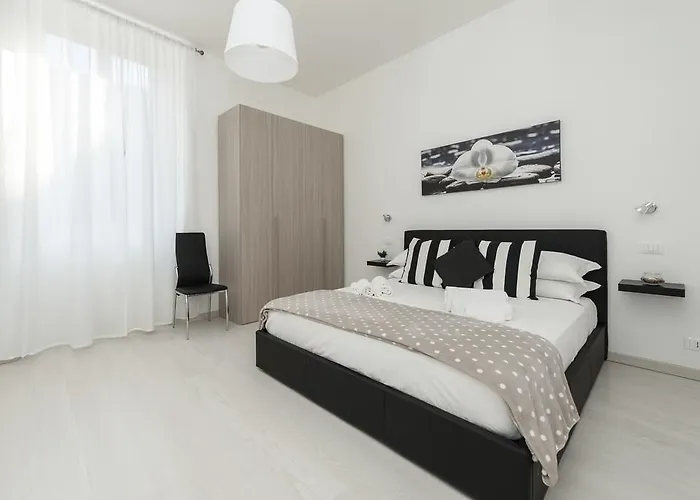 White Flat Termini Daire Roma