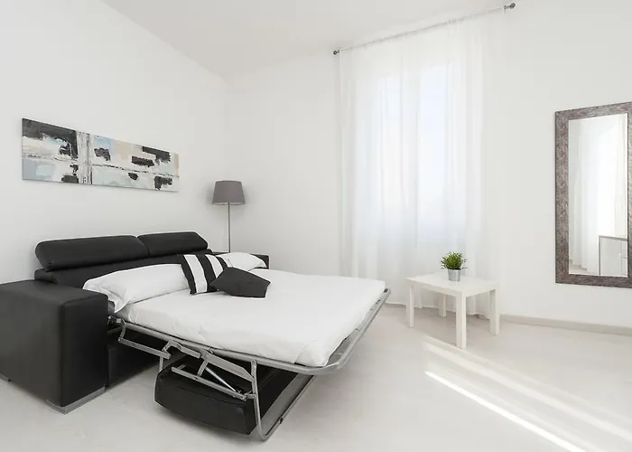 White Flat Termini Daire Roma